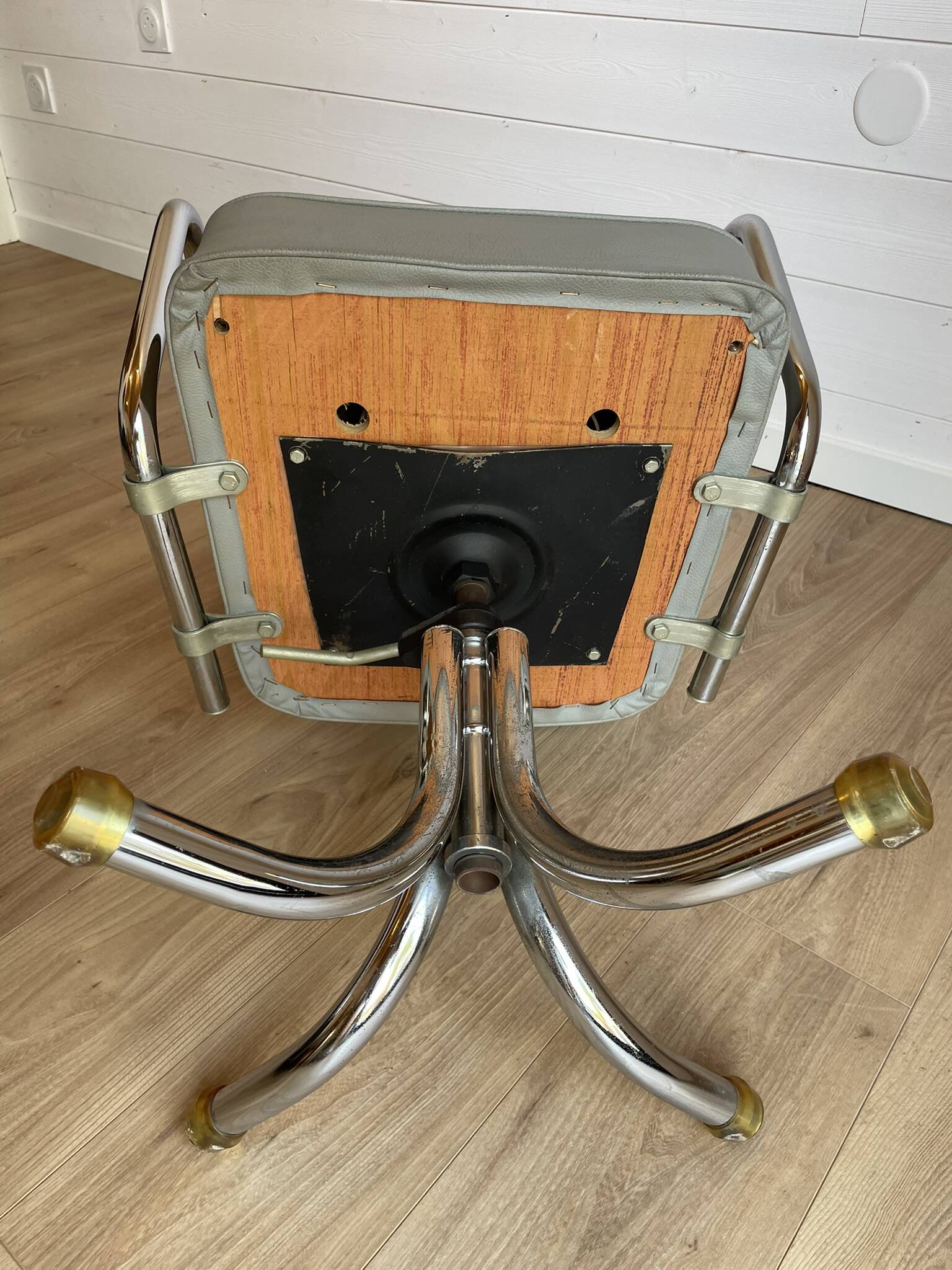 Vintage office chair – Mid-Century style Chrome and Faux leather
