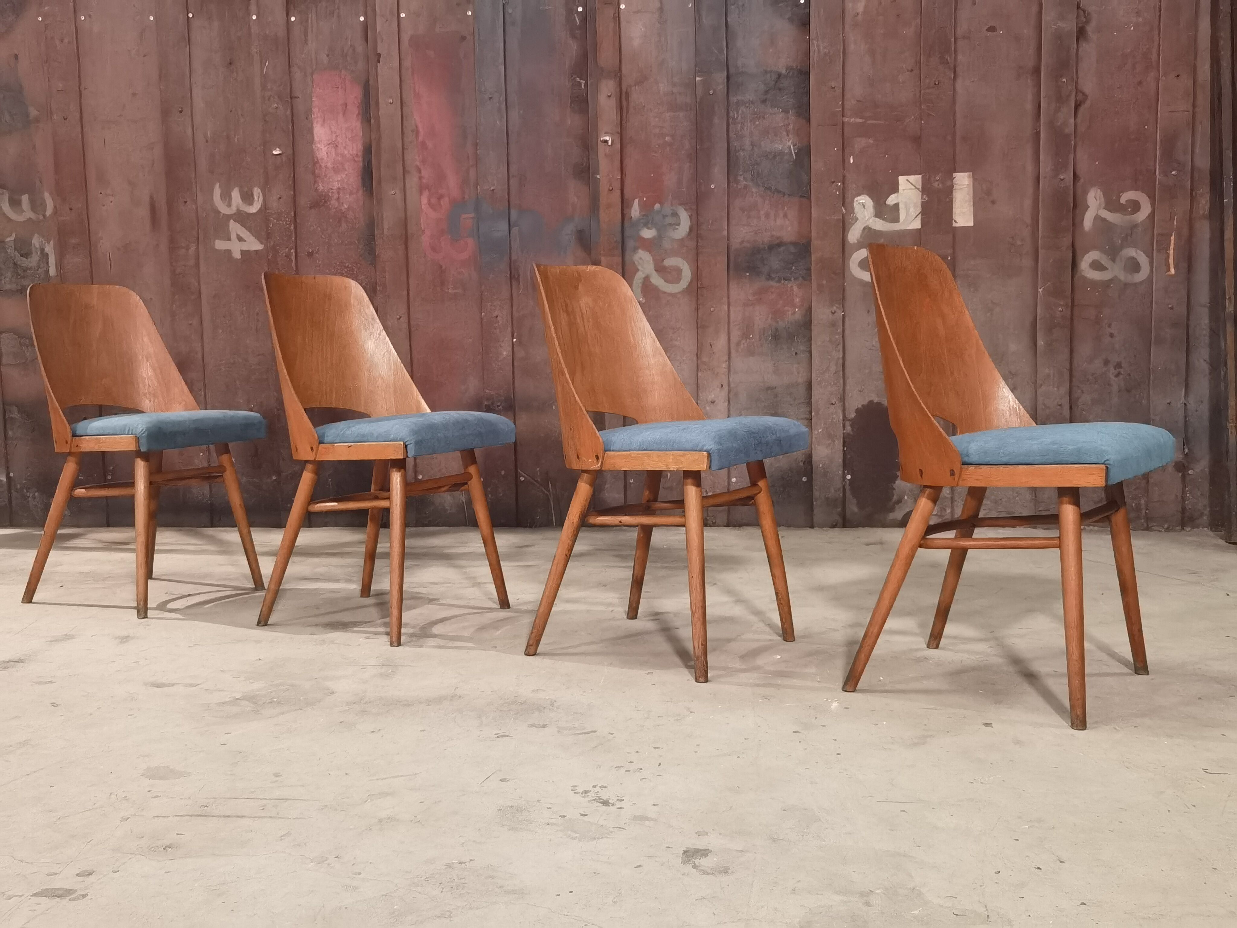 Suite of 4 chairs 515 Oswald Haerdtl's  for Thonet