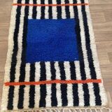Traditional handmade Moroccan rug, size 140 x 260 cm