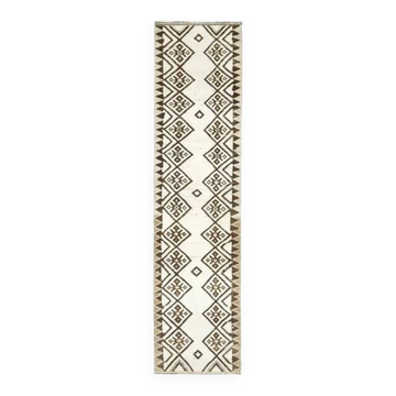 Tapis coureur en laine et coton beige noué à la main turc des années 1970 81x339