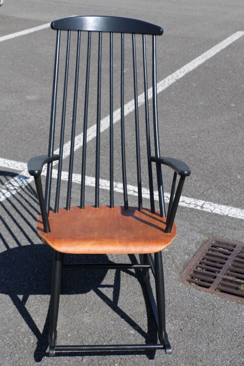 Two colour scandinavian rocking-chair