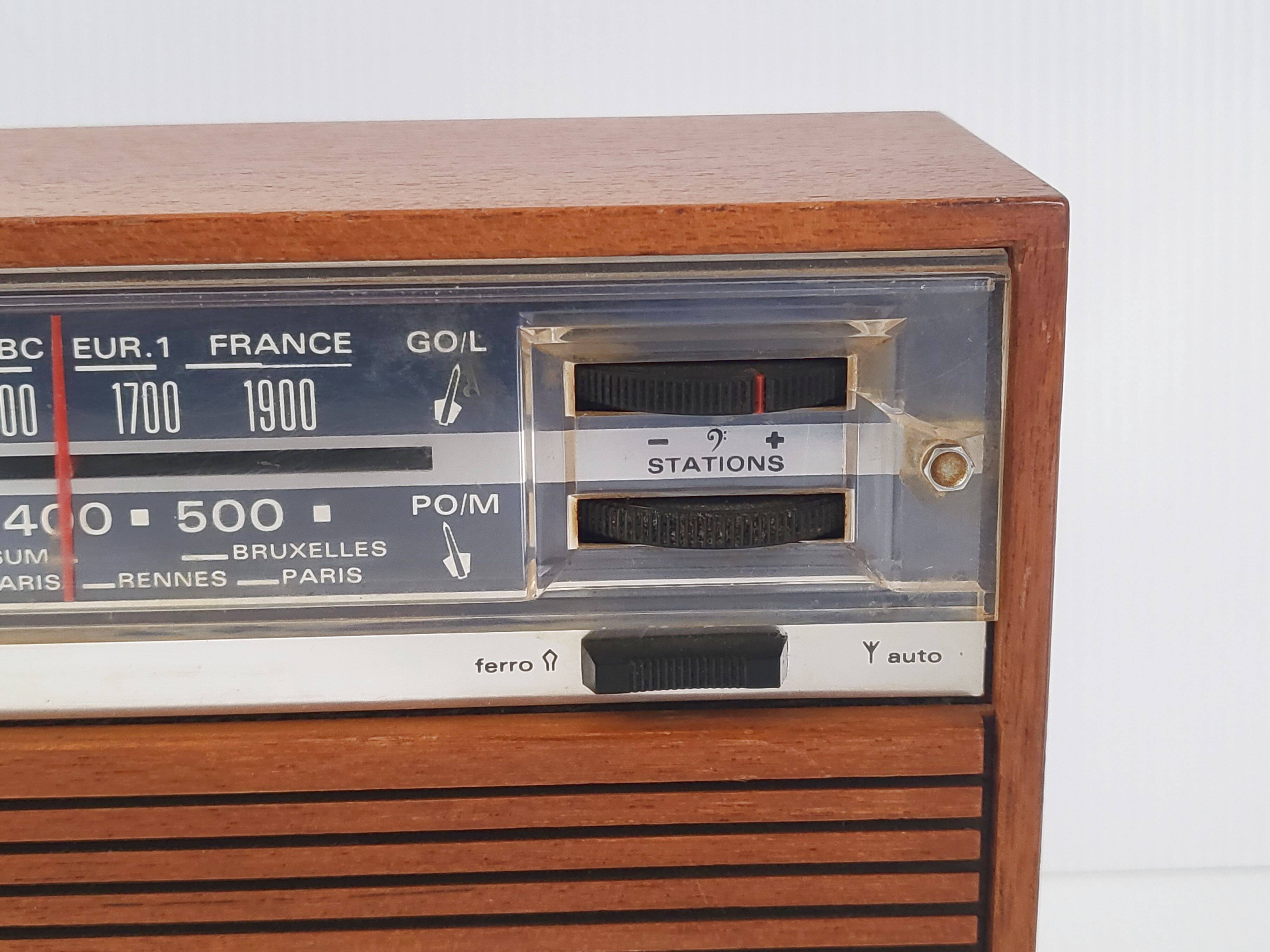 Philips vintage transistor radio 1960s