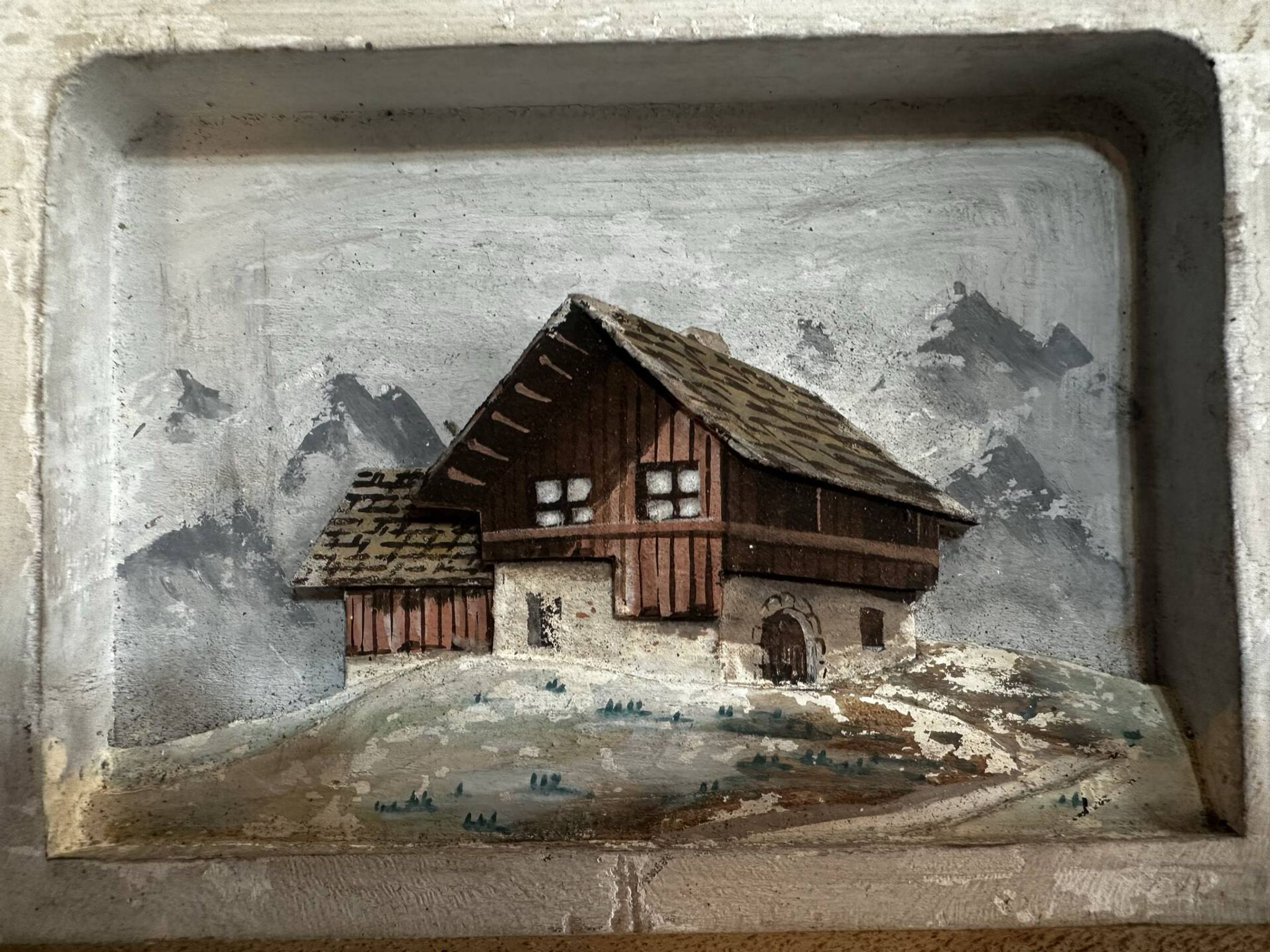 Tableau alpin vintage en bois sculpté et peint
