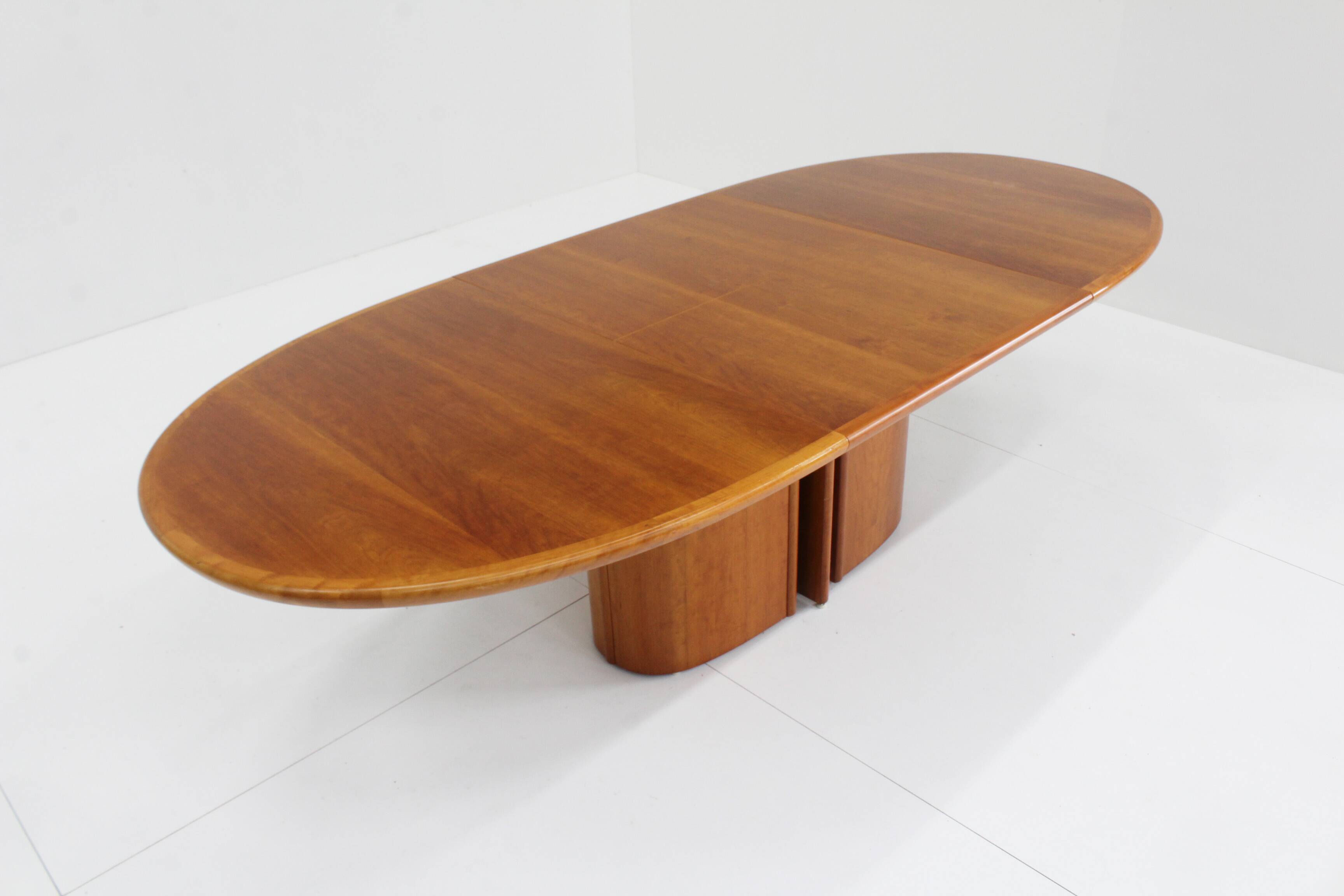 Skovby Danish extendable danish dining table