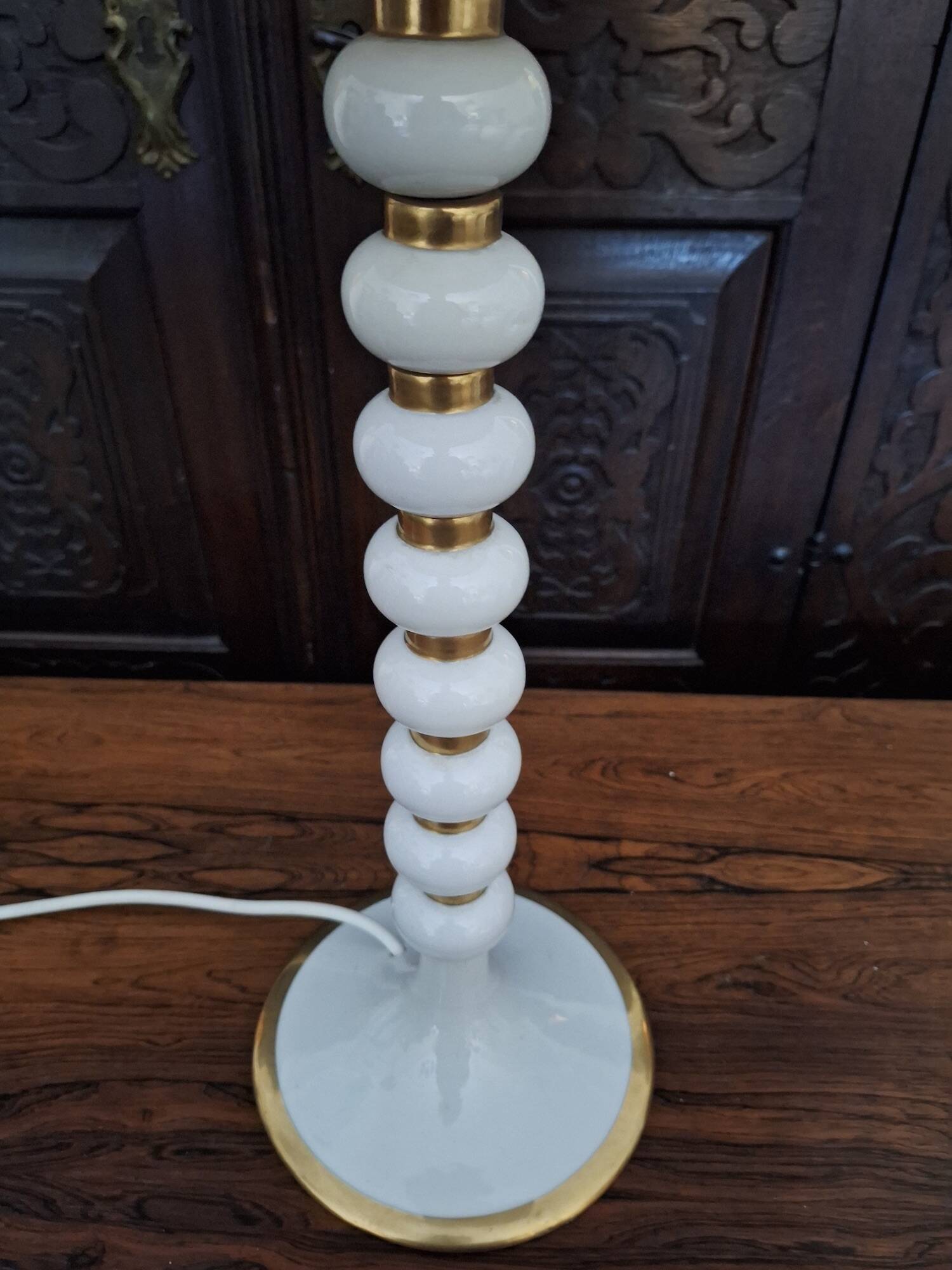 Lampe de table italienne des années 70 avec des sphères empilées.