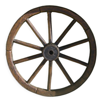 Roue de charrette ancienne. diamètre: 44 cm .