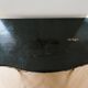 Commode galbée en bois noir laqué – Style Louis XV – 3 grands tiroirs