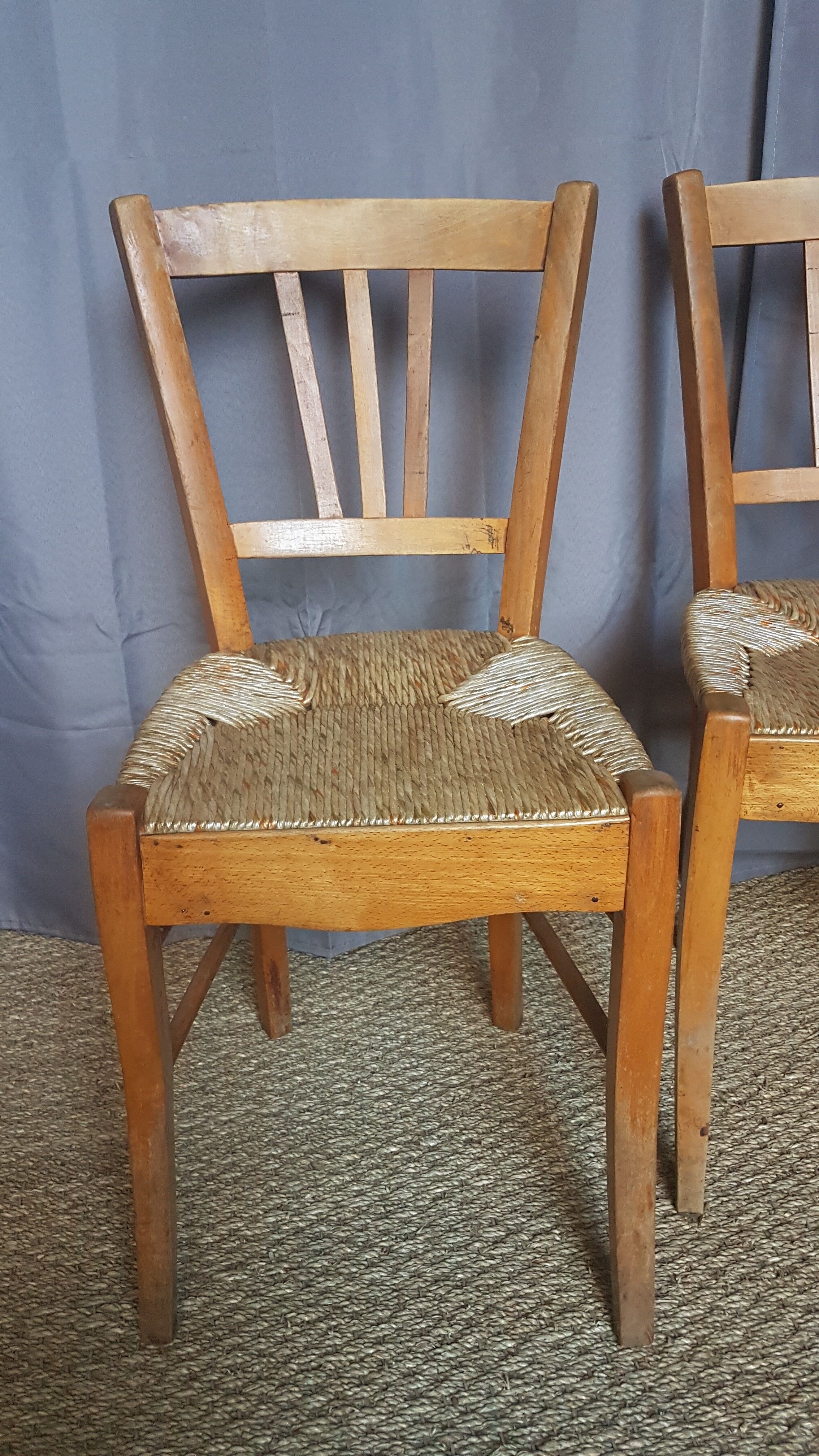 Series of 5 old mulched chairs