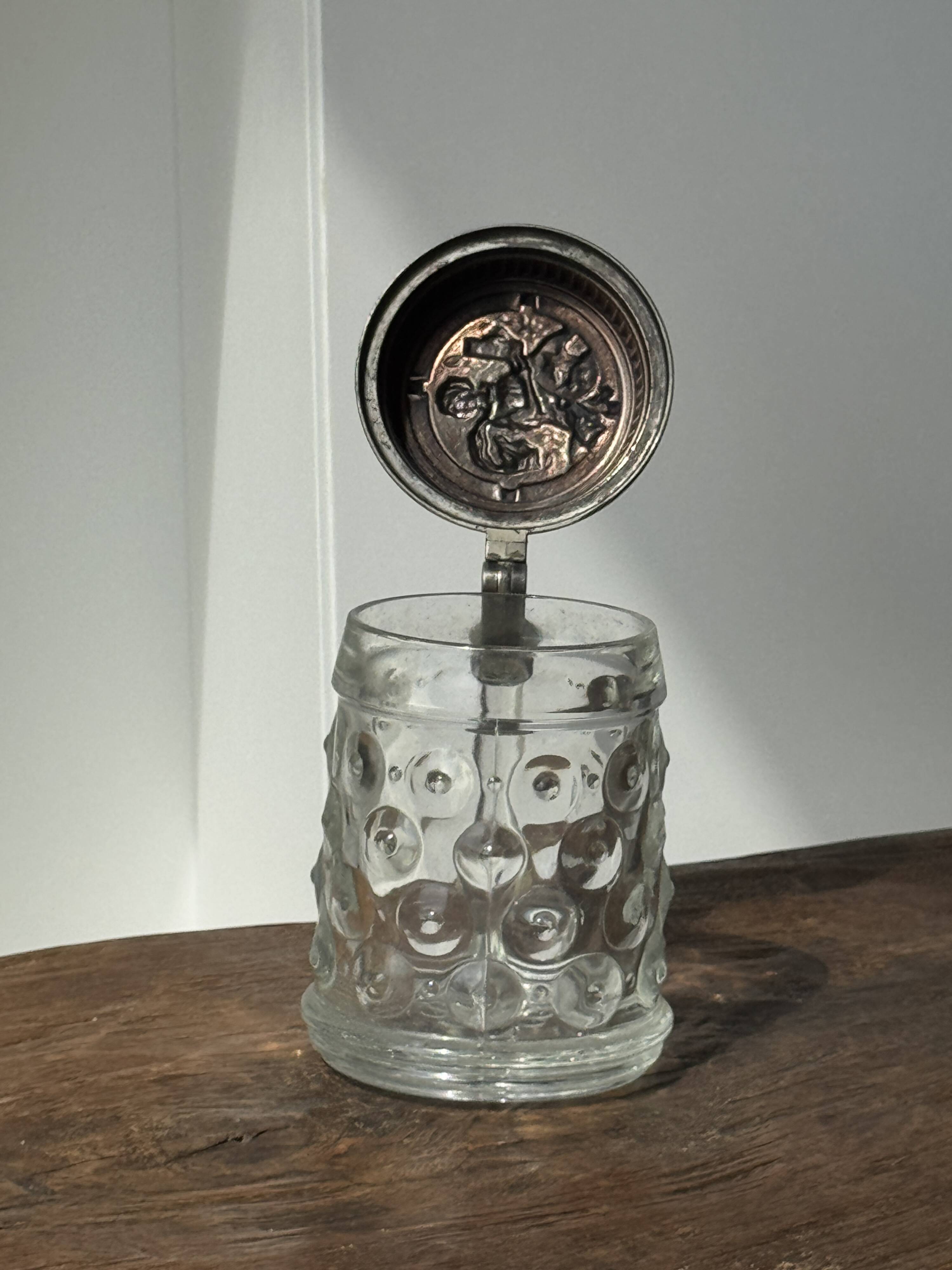 Alsatian beer mug with figurative pewter lid