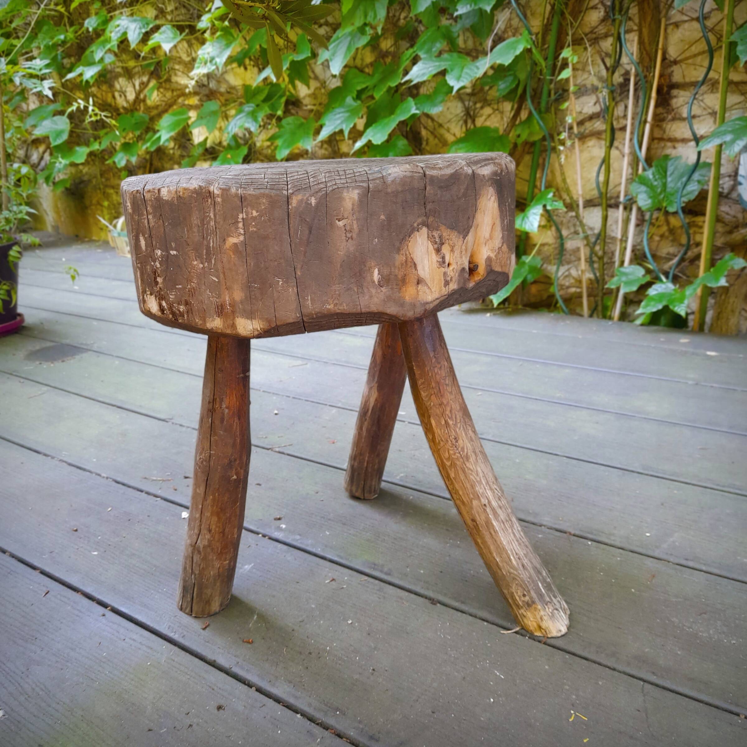 Brutalist tripod stool in grayed pine. France, 1950s