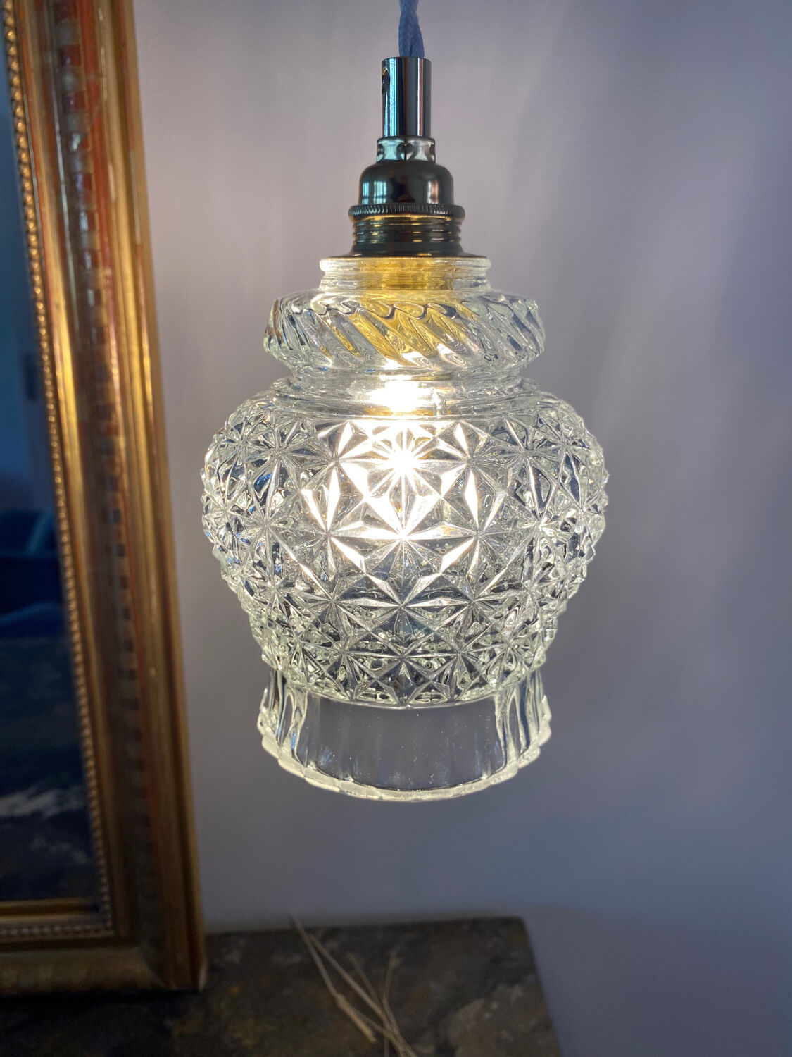 Walking lamp or pendant lamp with vintage tulip