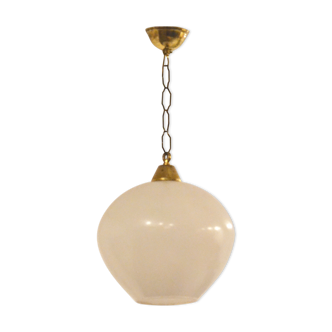 Suspension en opaline