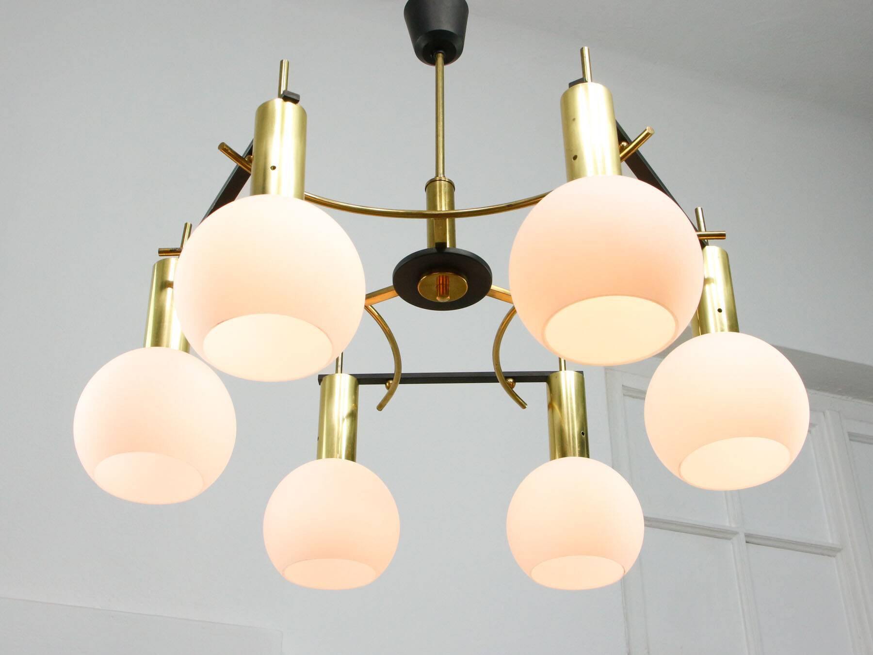 Mid-Century Modern Italian Brass and Opaline Chandelier