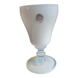 Verre opaline blanc