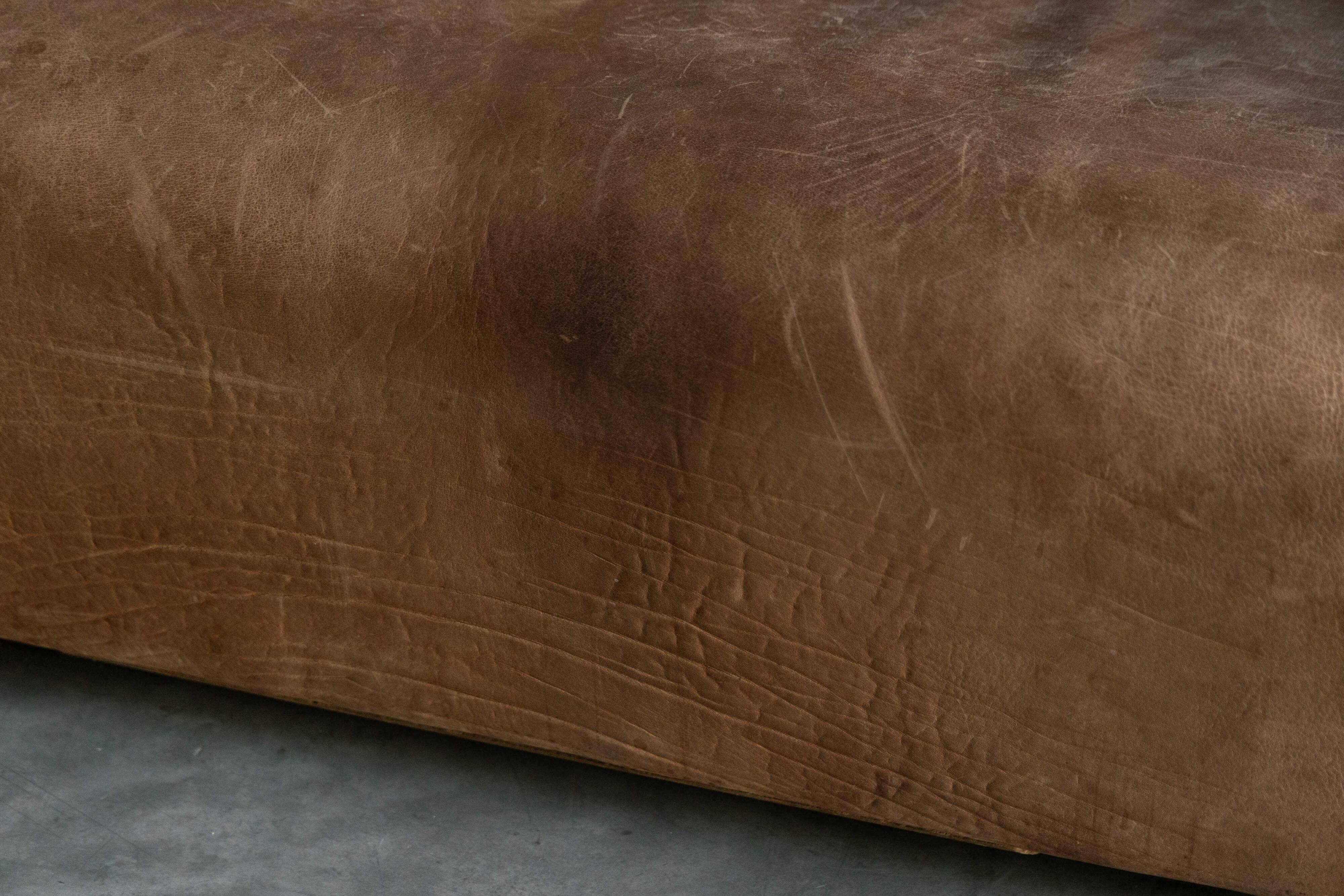 De Sede DS-47 bullhide leather sofa, Switzerland, 1970s