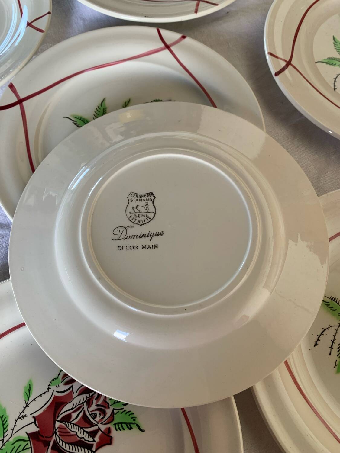 8 flat plates for starter-dessert - Saint-Amand - Model Dominique
