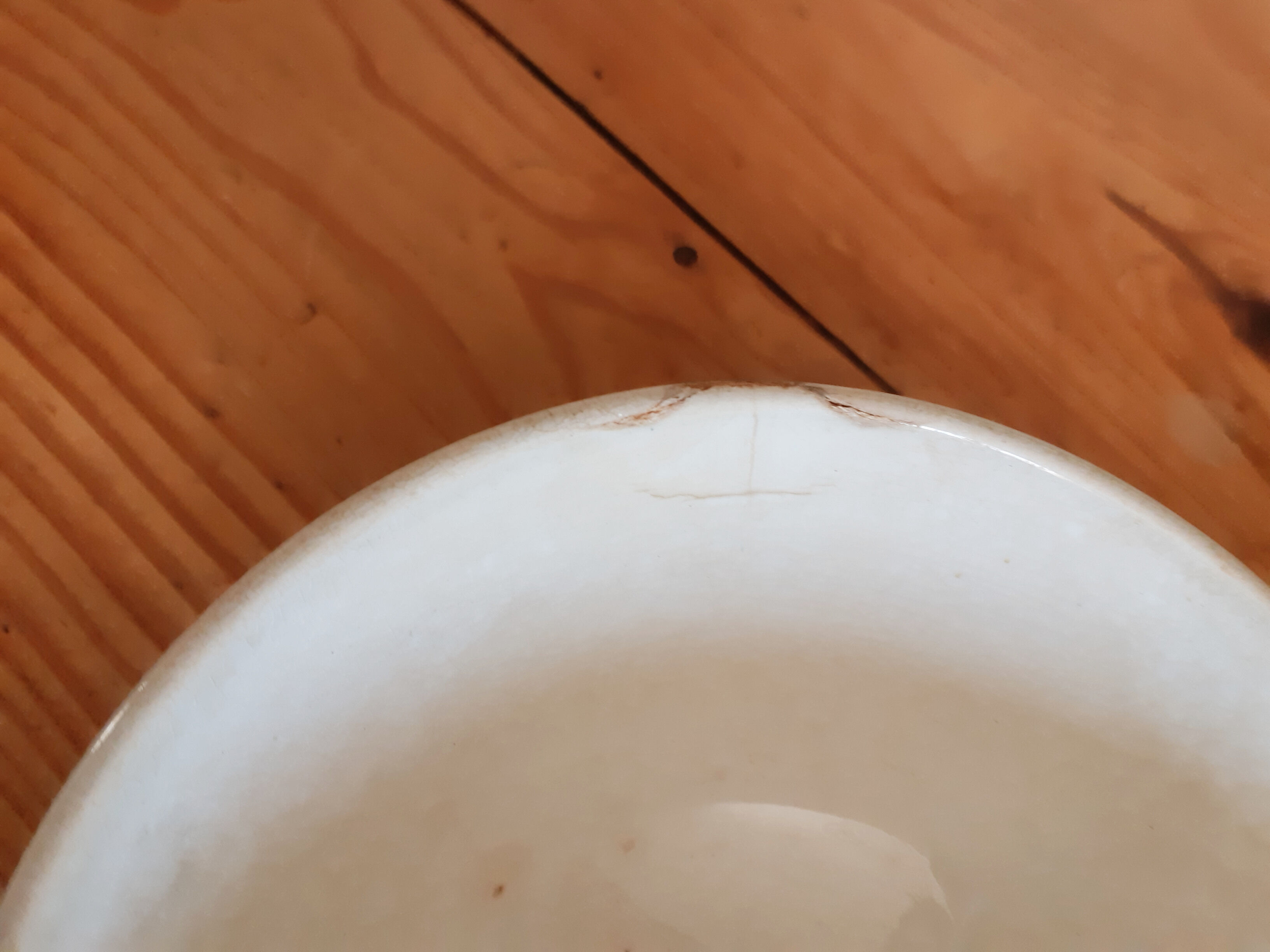 Bowl on piedouche earthenware Terre de fer, green checkerboard