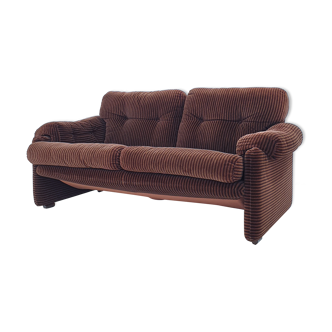 Sofa model coronado by Tobia et Afra Scarpa