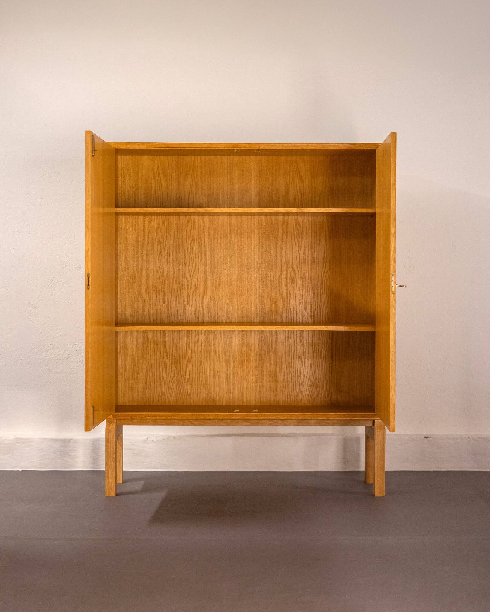 Armoire MPT en chêne conçue par Marian Grabiński pour IKEA, 1960