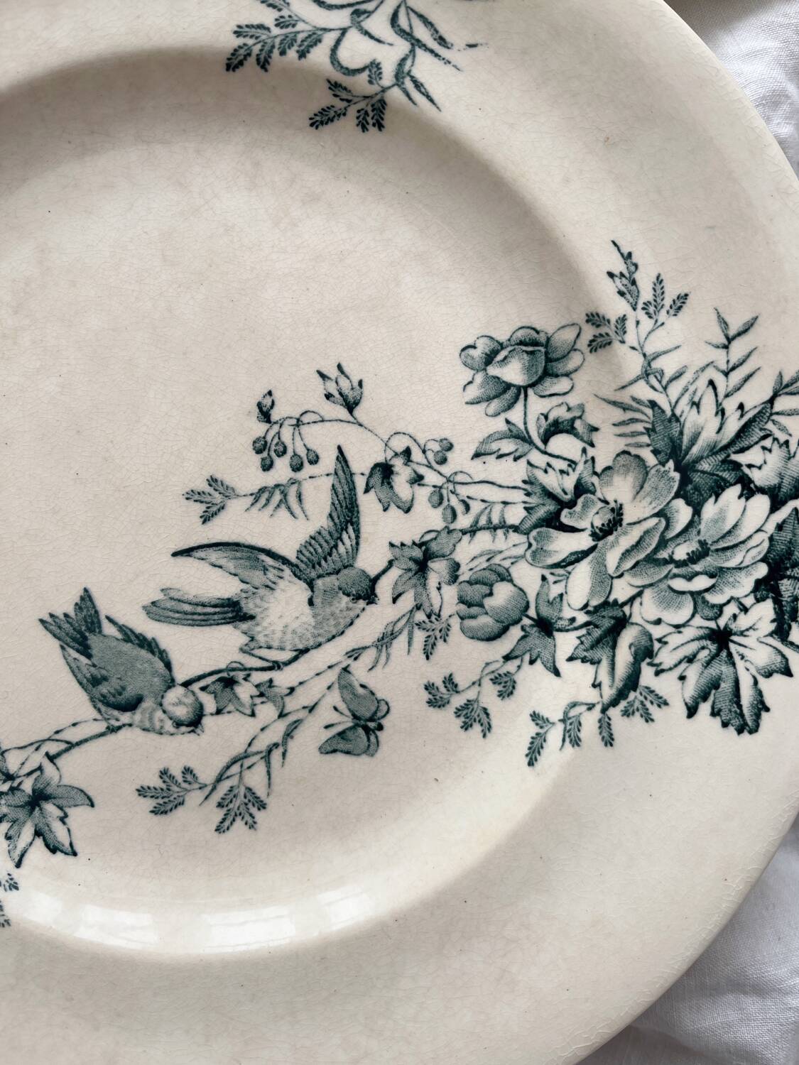 5 “Mignon” Longwy ironstone flat plates