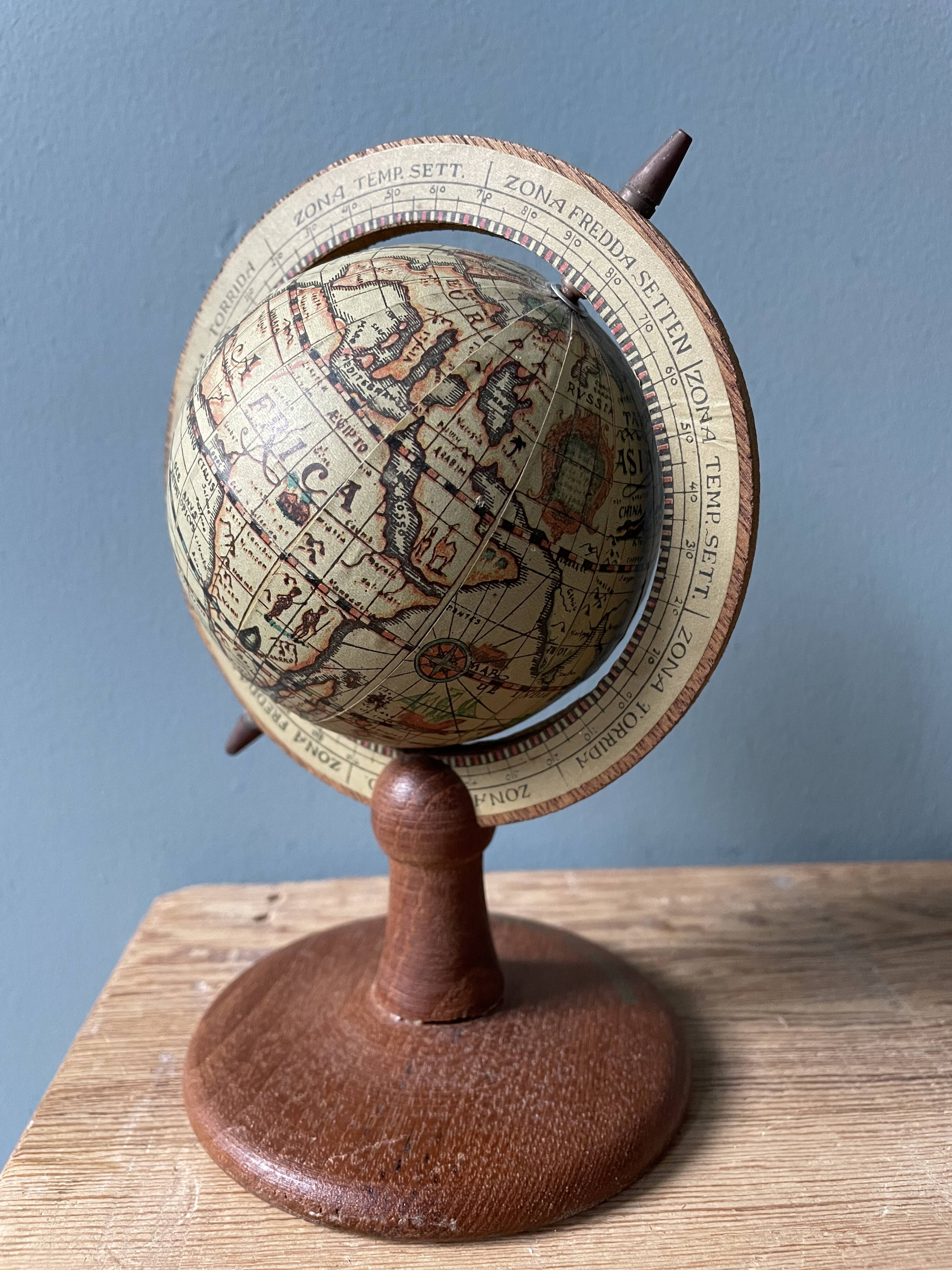 Globe terrestre « Bergère de France »