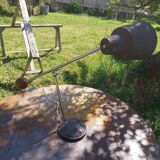 Articulated desk lamp