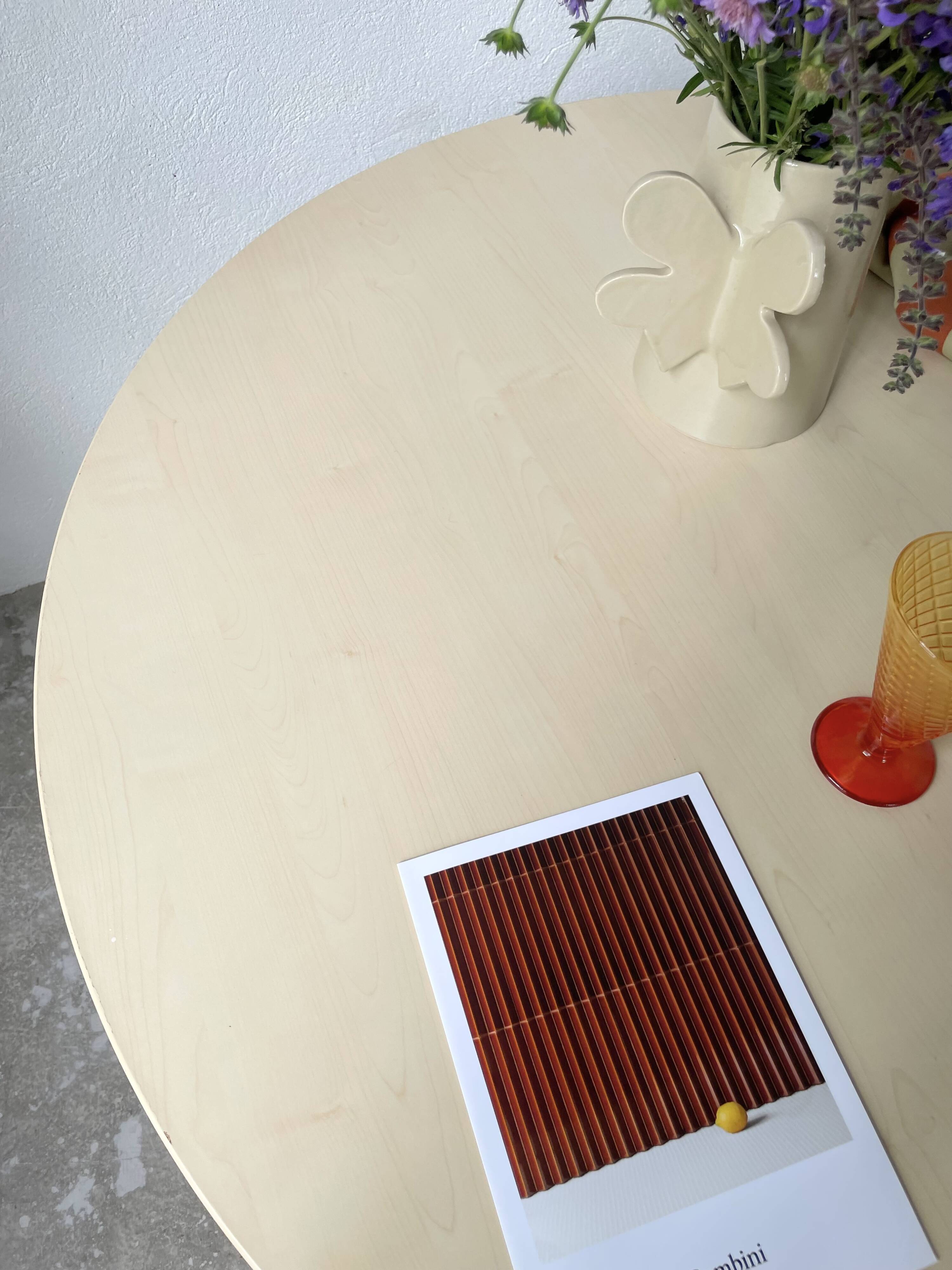 Tecno Nomos Round Table Brushed Metal