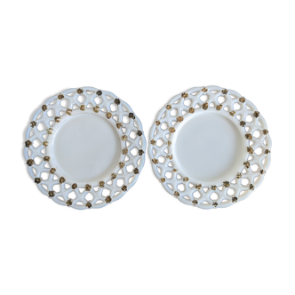 Lot de 2 assiettes en opaline blanche ancienne début XXe ajourées dentelle