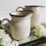 Set of two creamers