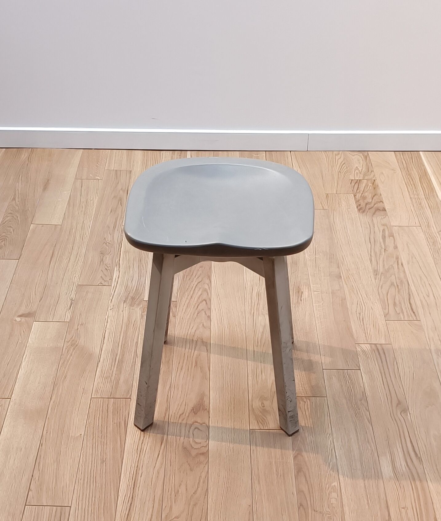 Su stool, emeco