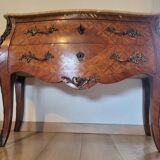 Commode galbés en marqueterie style Louis XV
