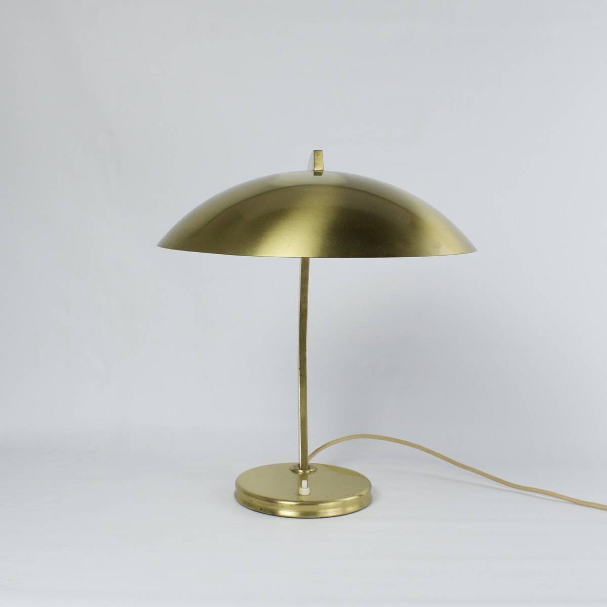 Bauhaus desk lamp, Art Deco in Brass, by Egon Hillebrand, 1930-40.