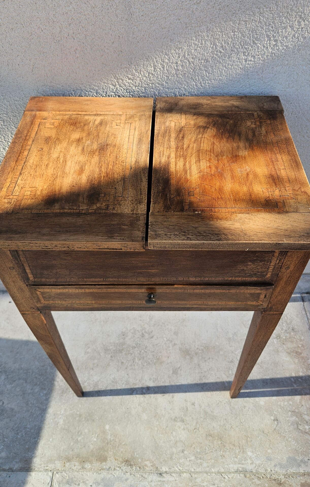 Petite table travailleuse / table volante