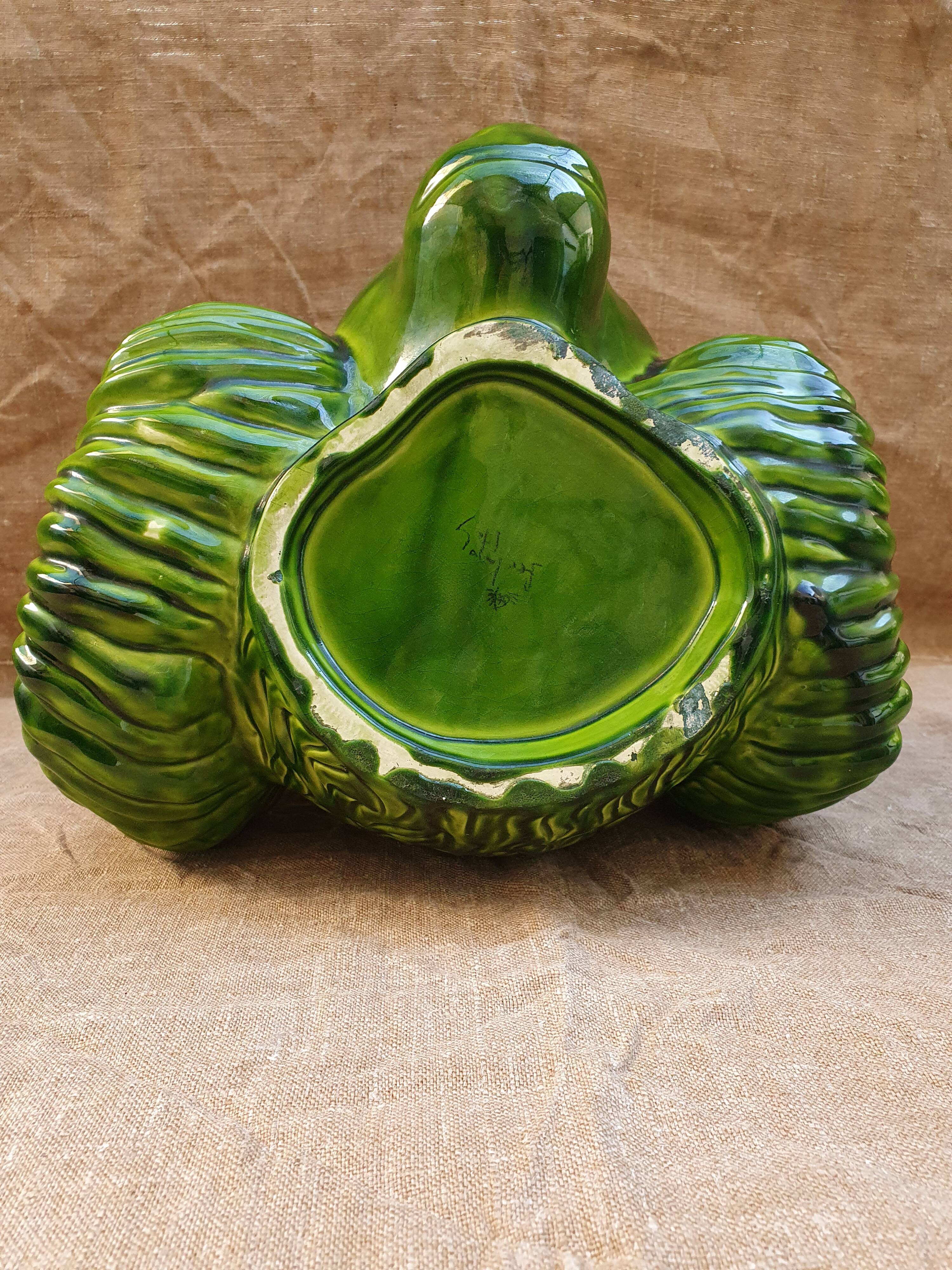 Vase , ramhead dabbling.