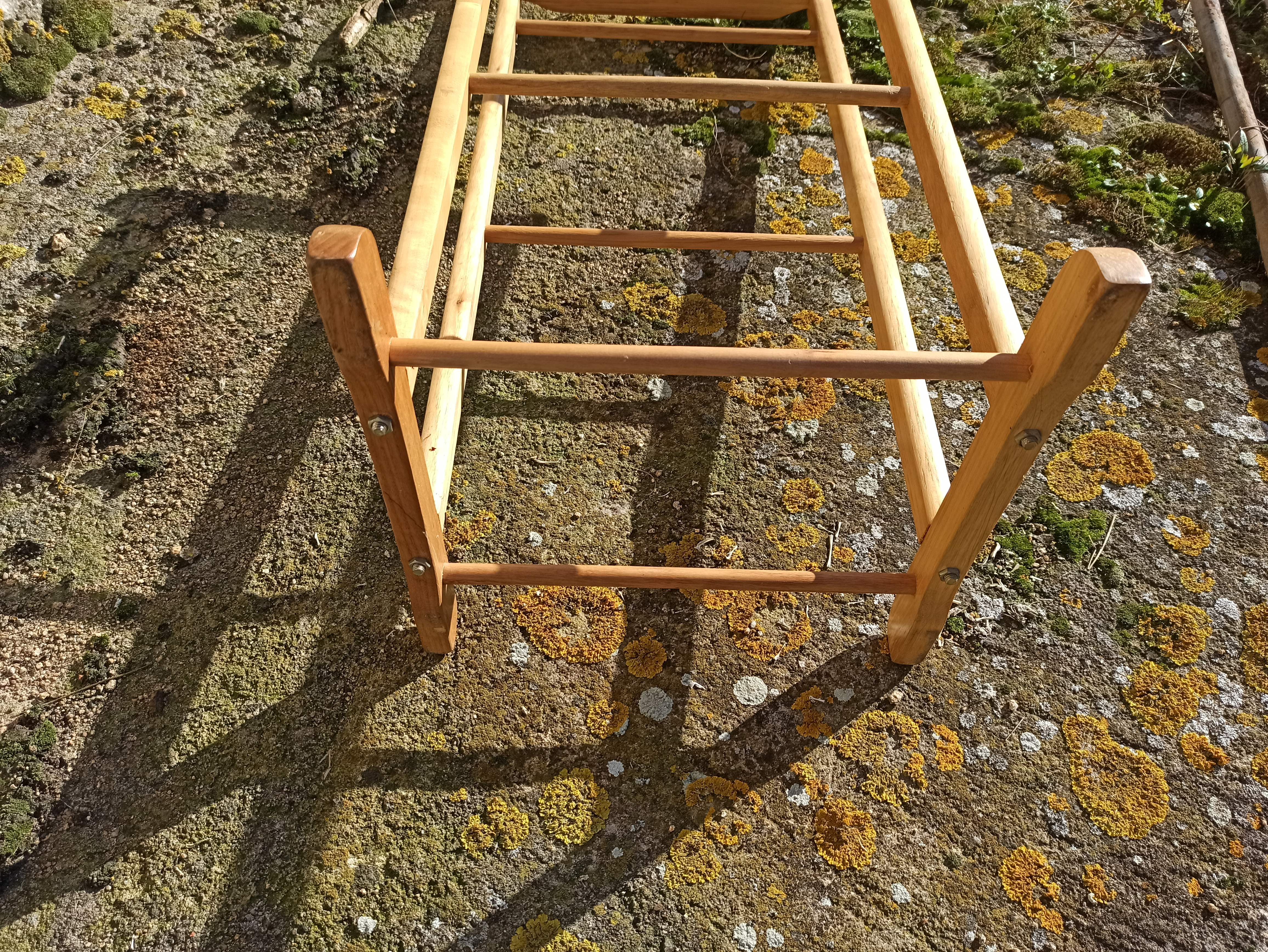 Valet 2 bedrooms wooden coat rack