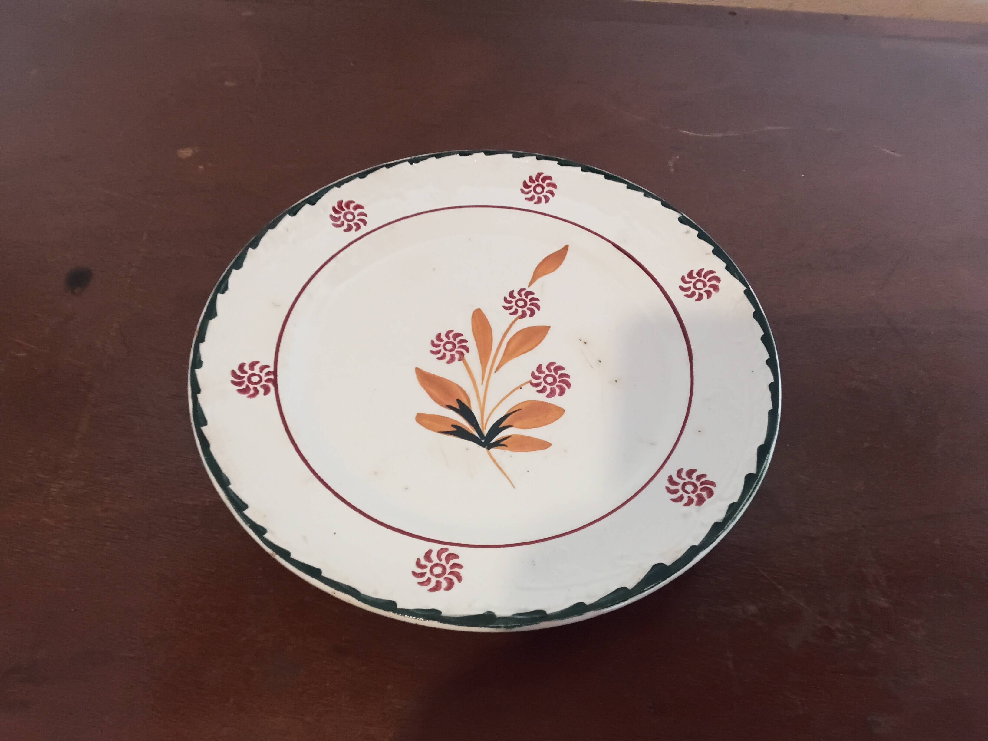 4 assiettes à dessert St Amand