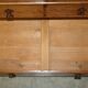 Buffet de gouvernante victorien antique en pin avec étagère coulissante