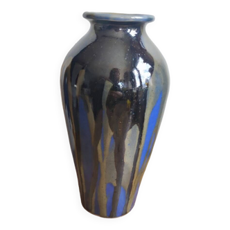 Ceramic vase