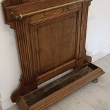 Pedestal wall cloakroom 1900