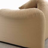 Maralunga 3-seat Sofa in beige by Vico Magistretti for Cassinaa, Italy
