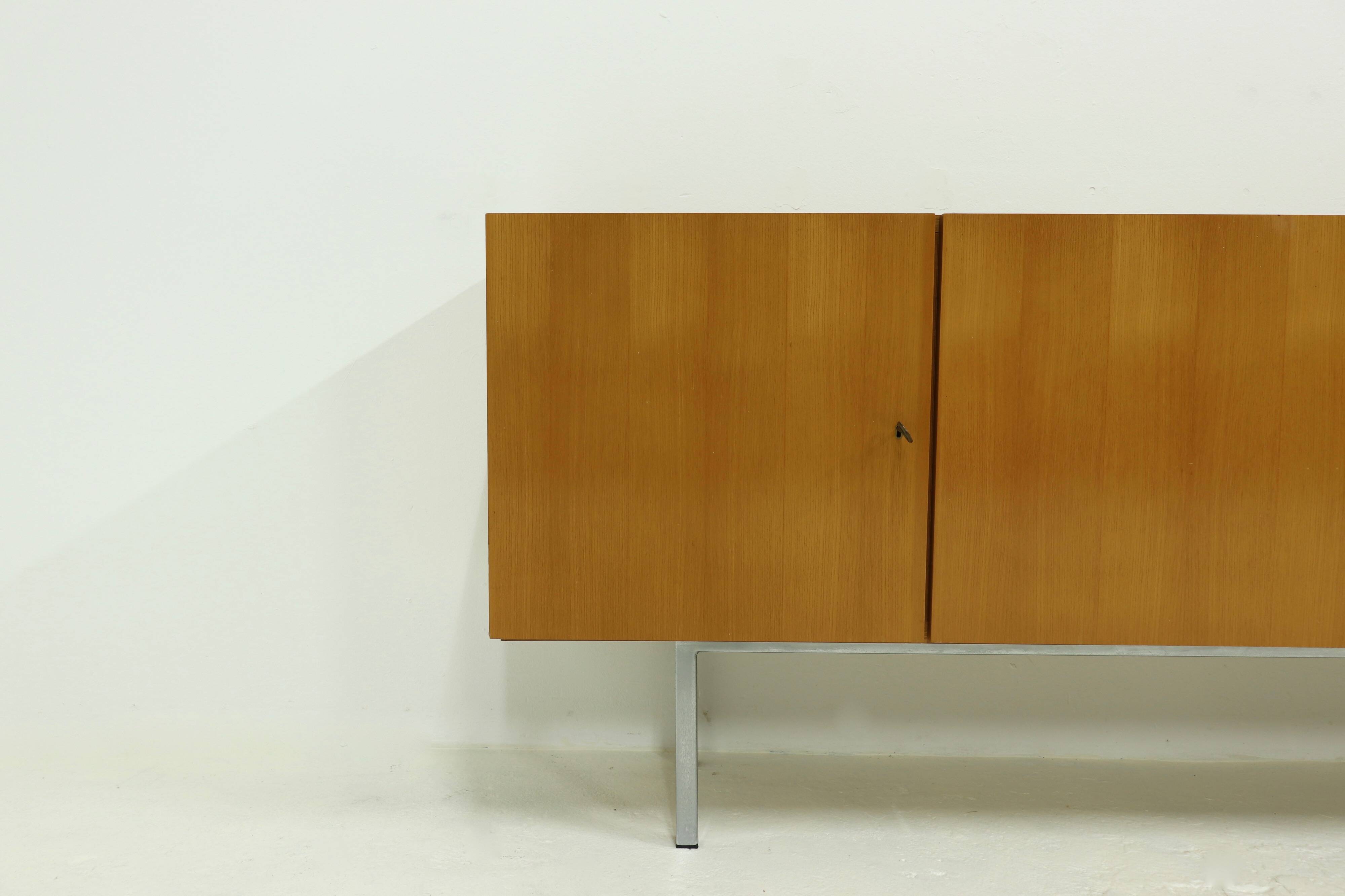 Buffet minimaliste en hêtre du milieu du siècle, années 1970