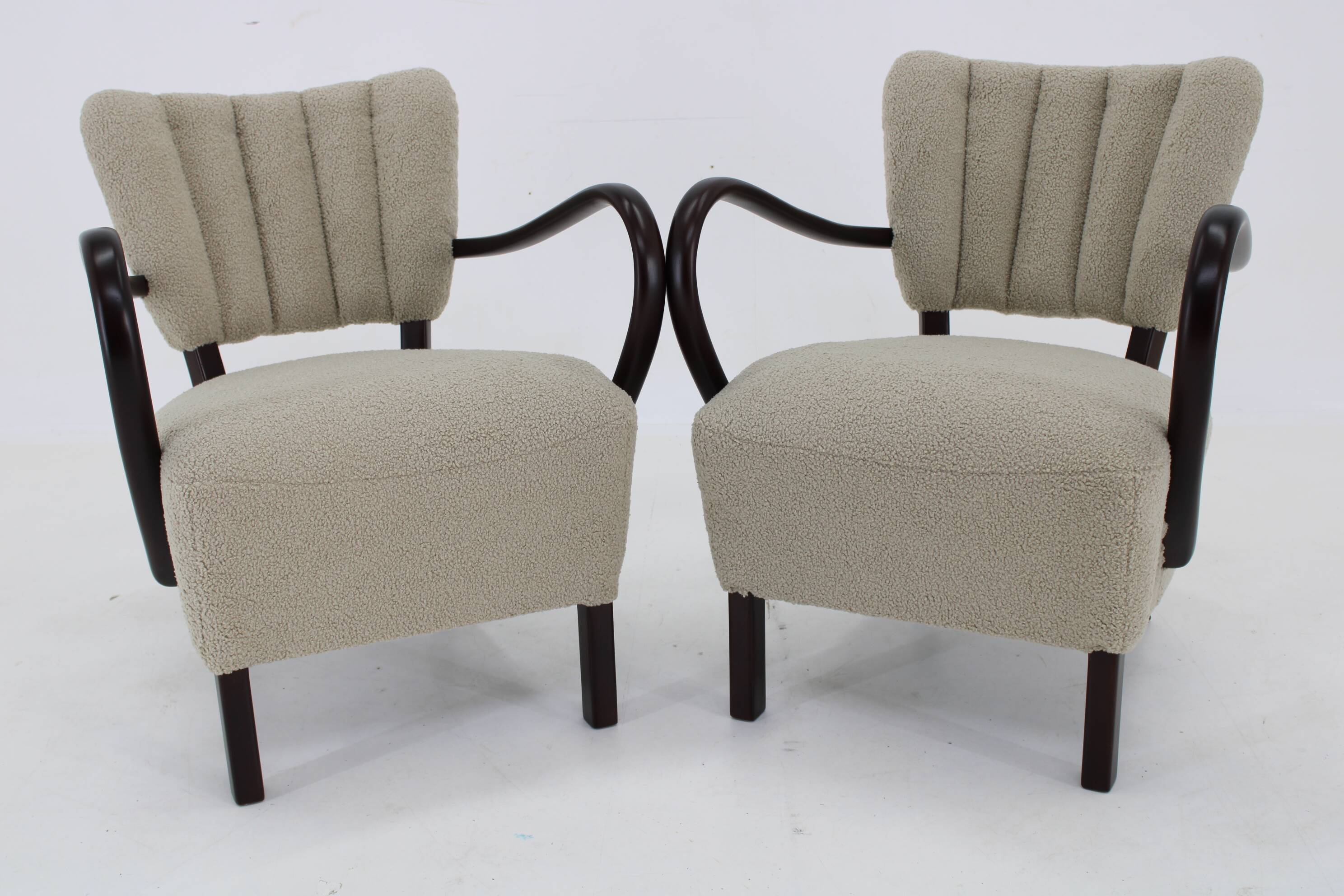 1930s Pair of Jindrich Halabala Art Deco H-237 Armchairs in Bouclé, Restored