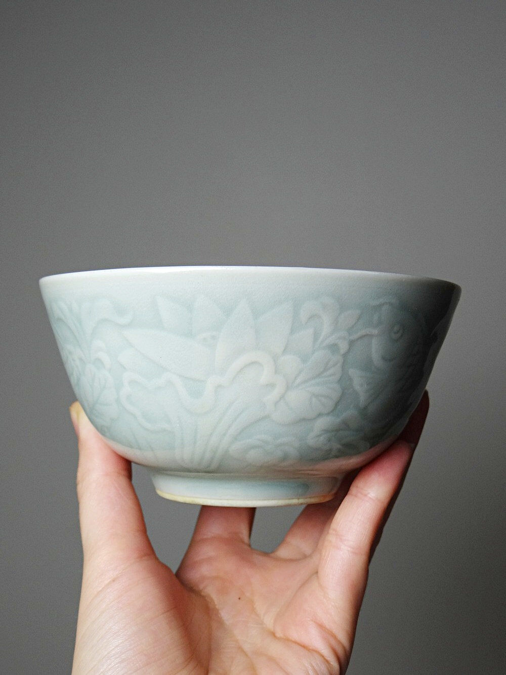 4 vintage Chinese rice bowls in celadon porcelain from the 70s-80s with reliefs of koi carp.