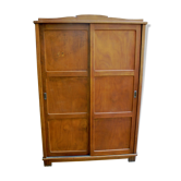 Wardrobe with sliding doors