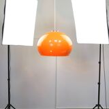 Suspension géante orange Space Age de Guzzini, années 70