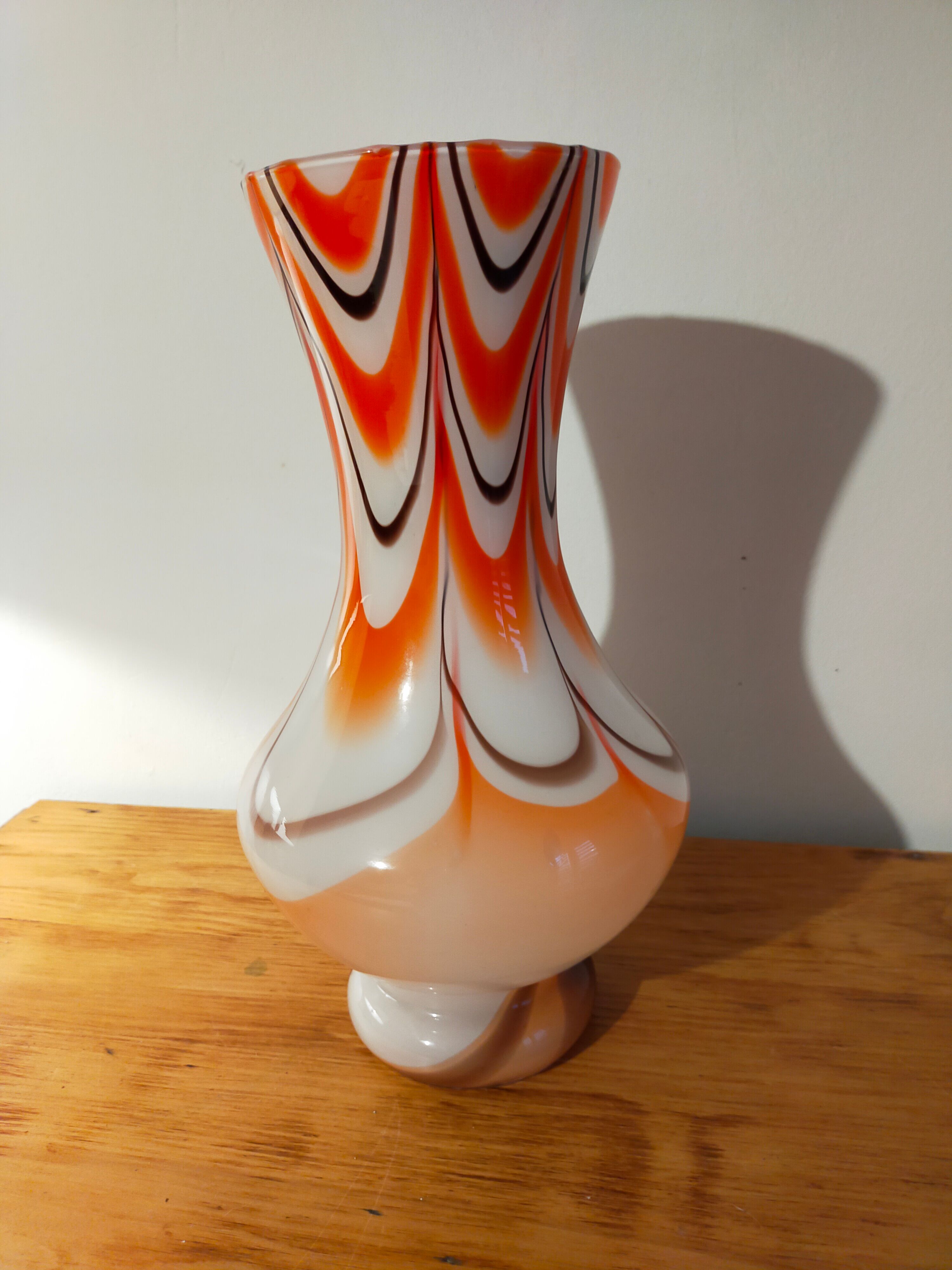 Vintage 70s italian vase in opaline or murano glass