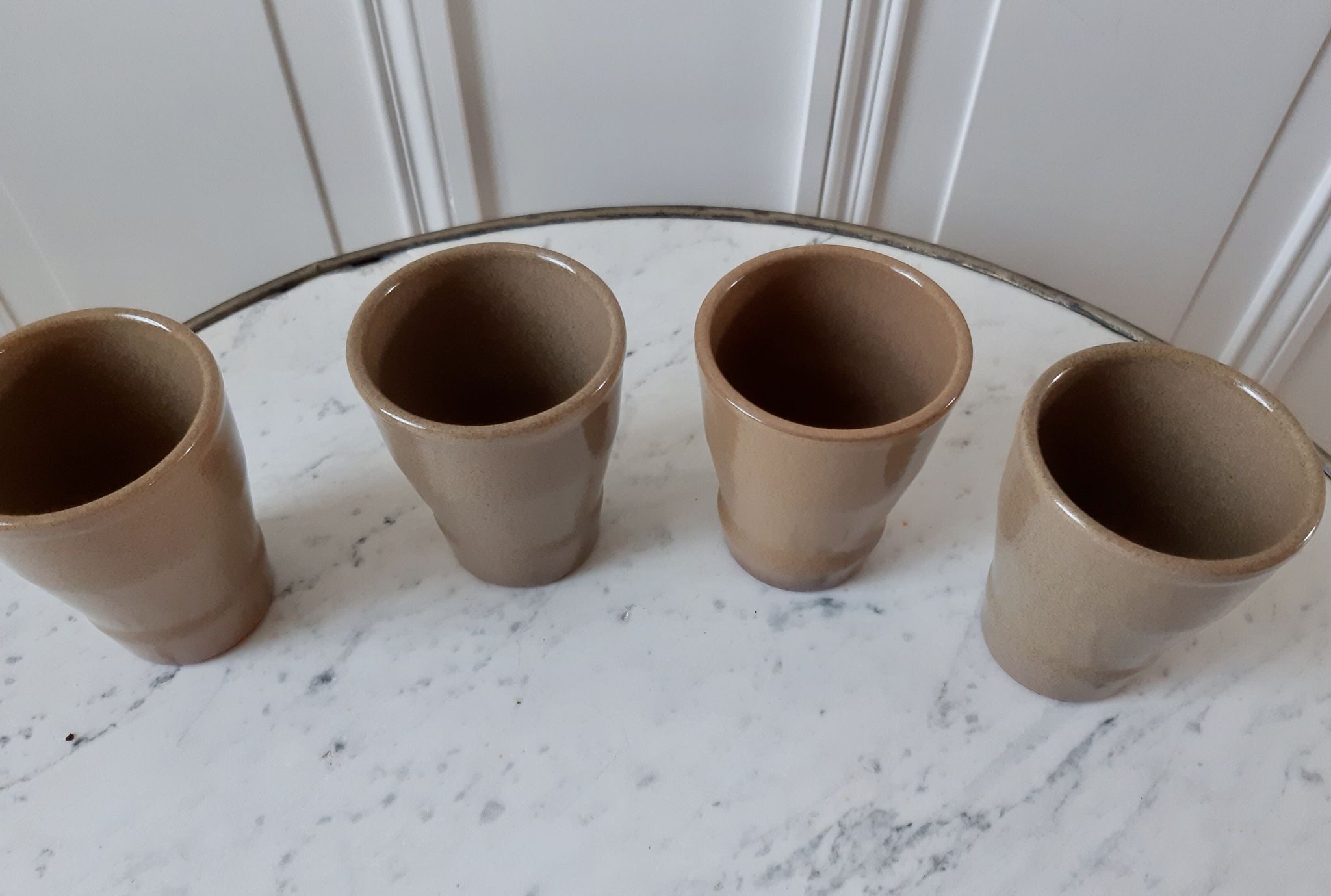 Lot de 4 verres en grès