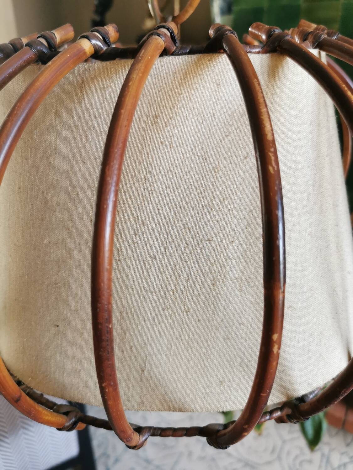 Lampadaire vintage en rotin Louis Sognot