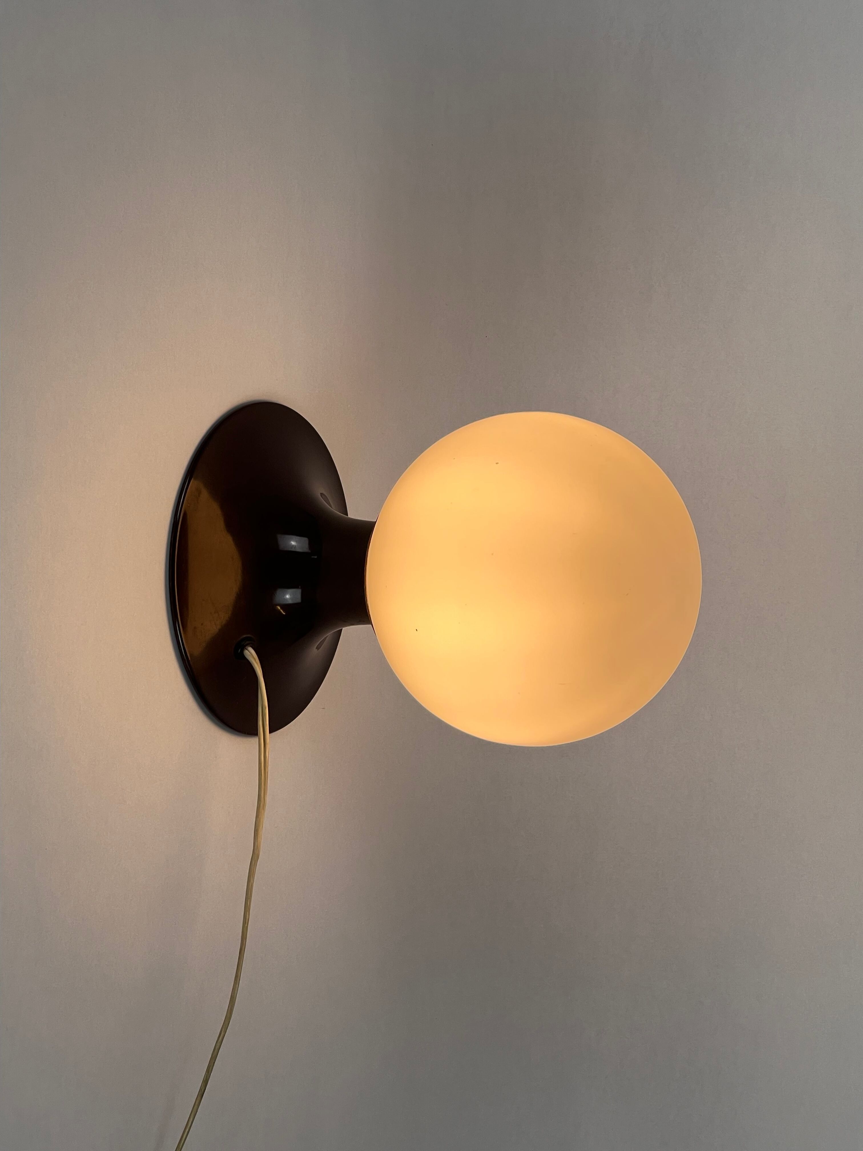 Wall lamp or table lamp in opaline glass and metal, 70s