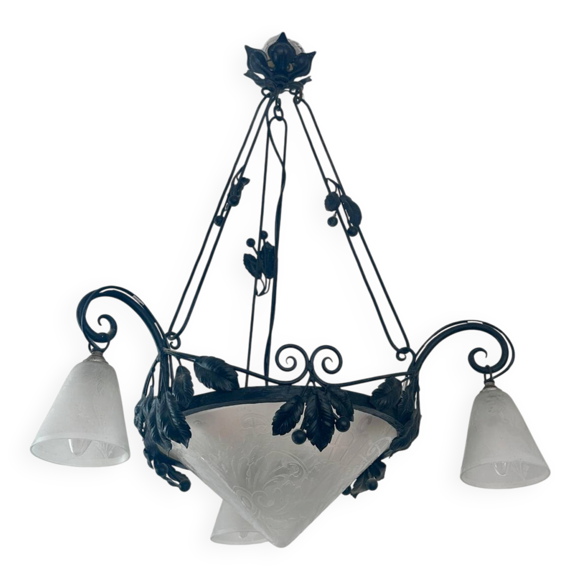 Vintage vine décor chandelier – frosted glass – country house